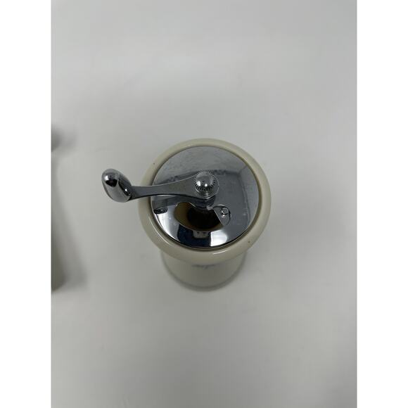 Lenox Fine China Wyndcrest Sat and Pepper Mill Set Vintage Ivory 1970's - Picture 14 of 14